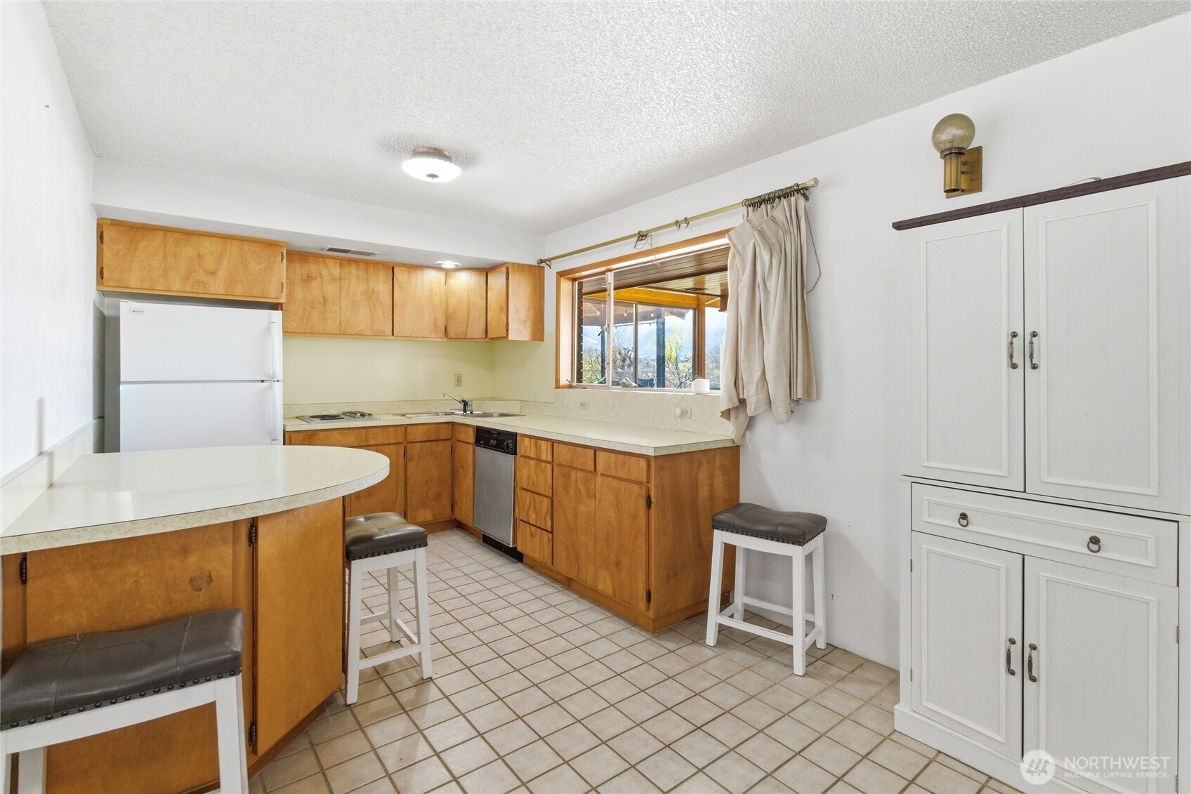 1210 N Ashland Avenue , East Wenatchee, WA 98802
