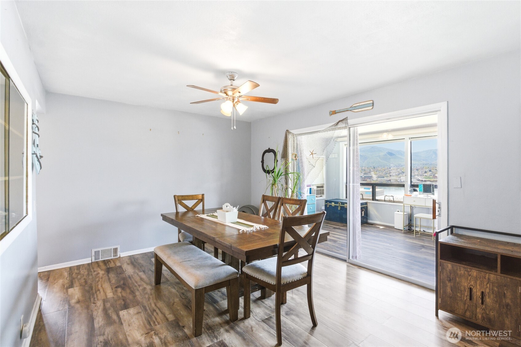 1210 N Ashland Avenue , East Wenatchee, WA 98802