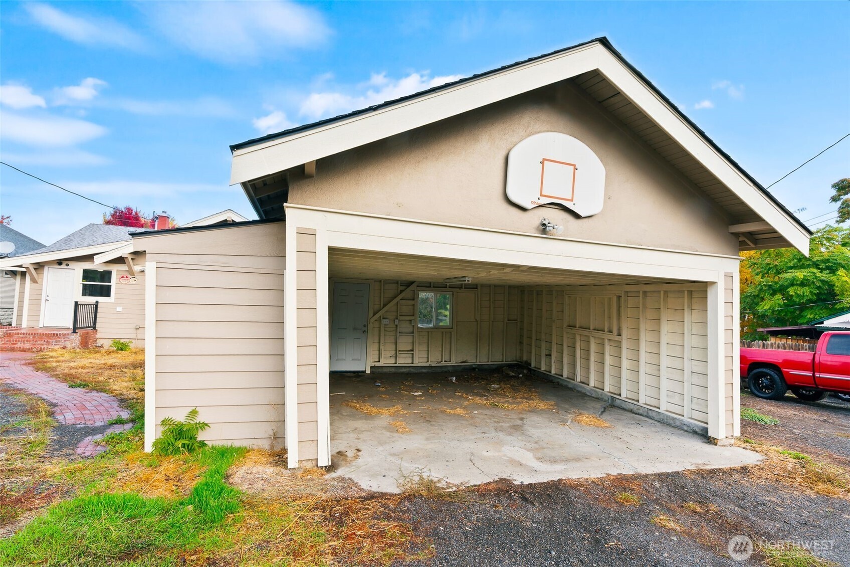 2214 Summitview Avenue , Yakima, WA 98902