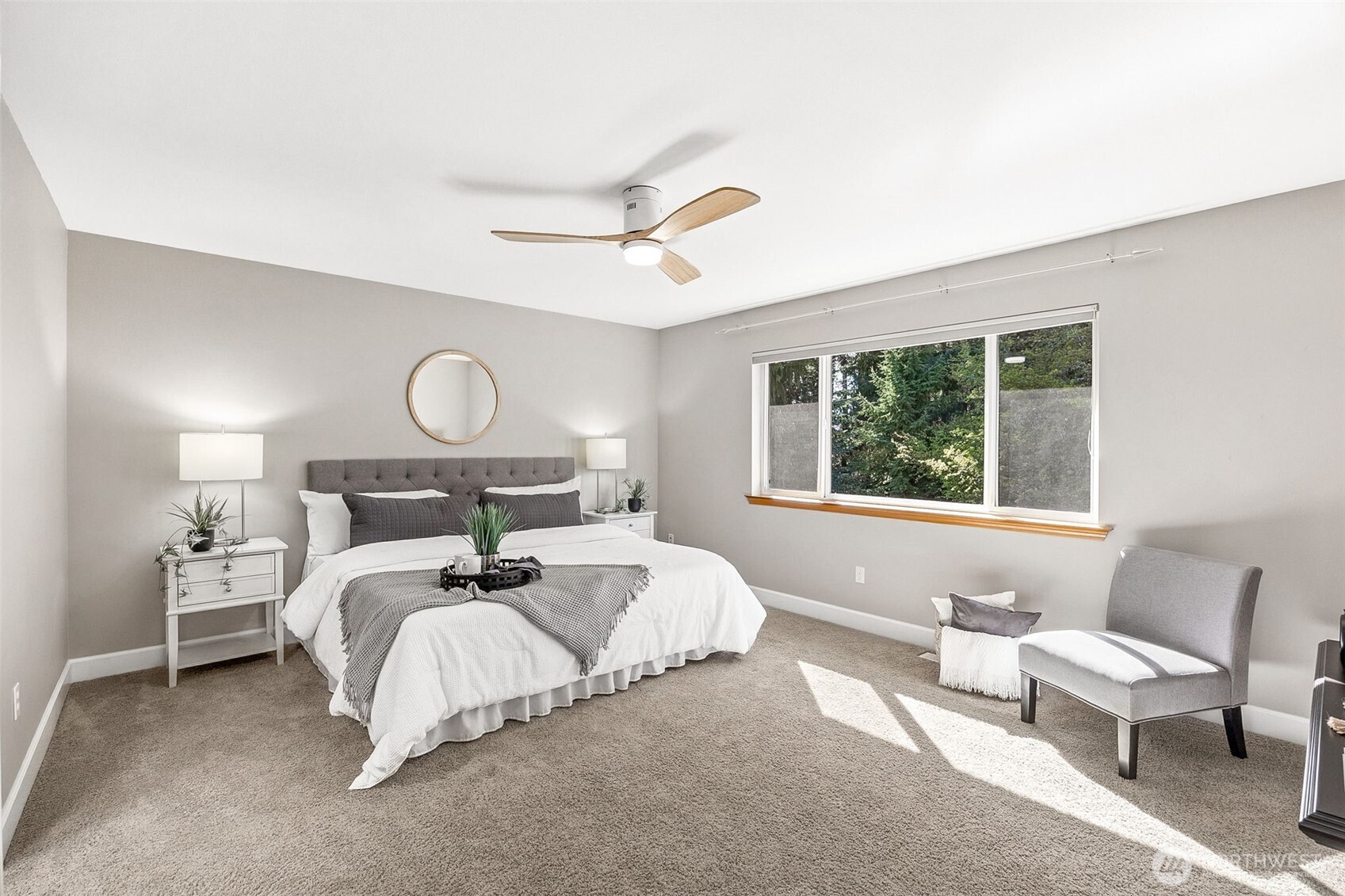 7025 Deerfield Park Drive NE, Olympia, WA 98516