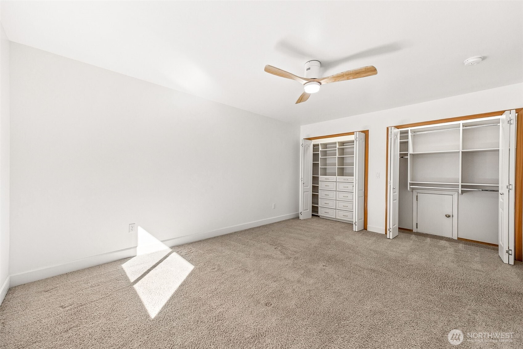 7025 Deerfield Park Drive NE, Olympia, WA 98516
