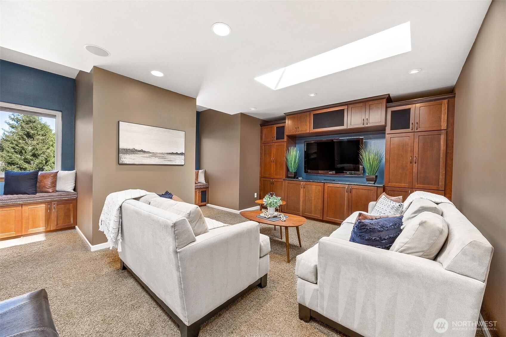 7025 Deerfield Park Drive NE, Olympia, WA 98516