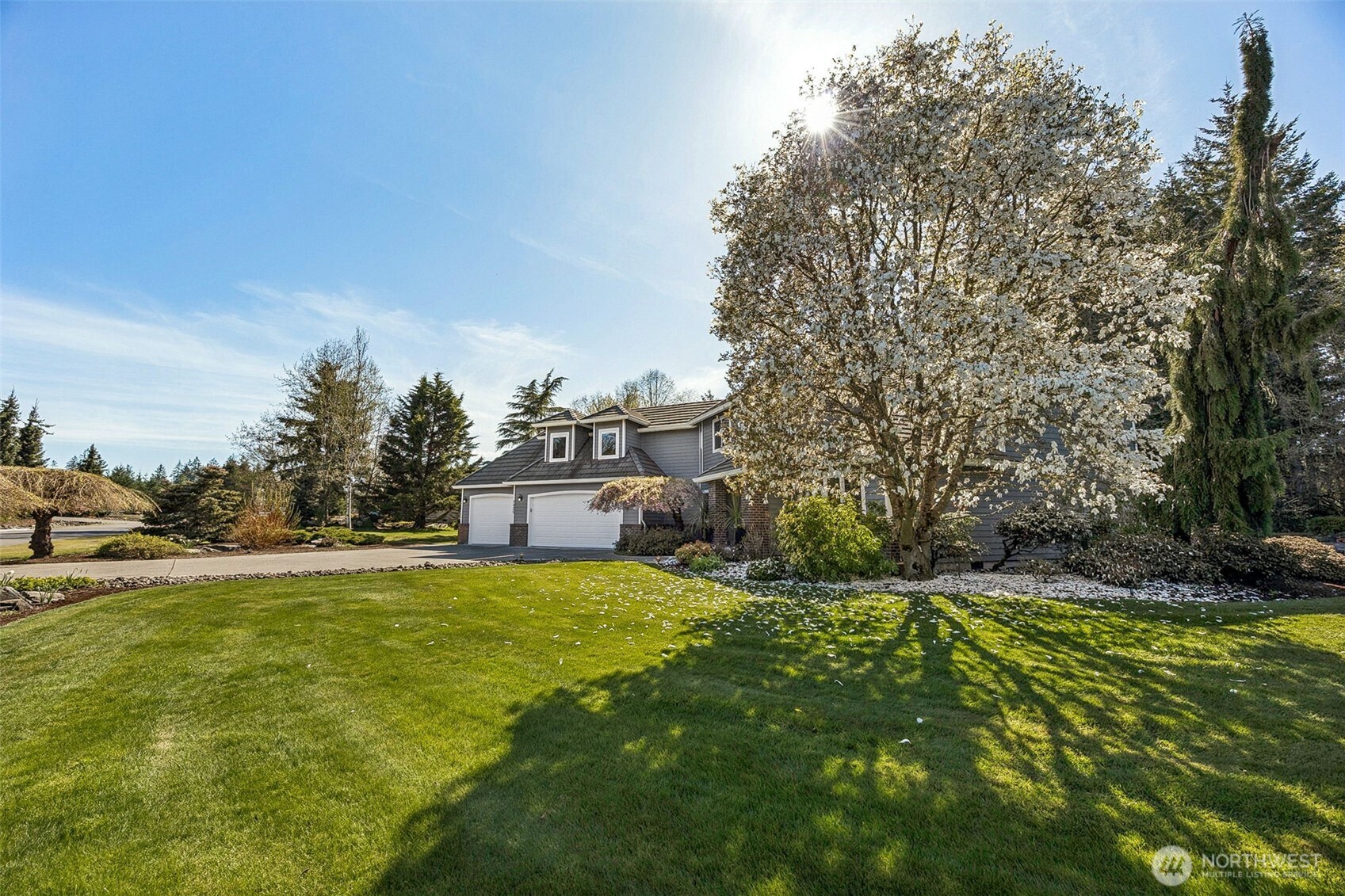 7025 Deerfield Park Drive NE, Olympia, WA 98516