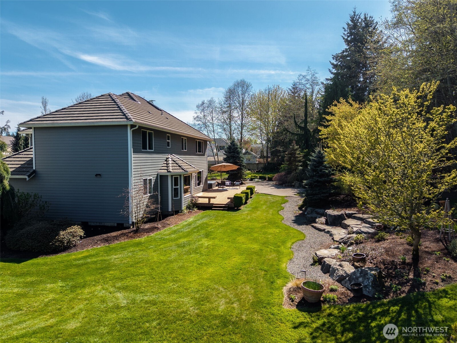 7025 Deerfield Park Drive NE, Olympia, WA 98516