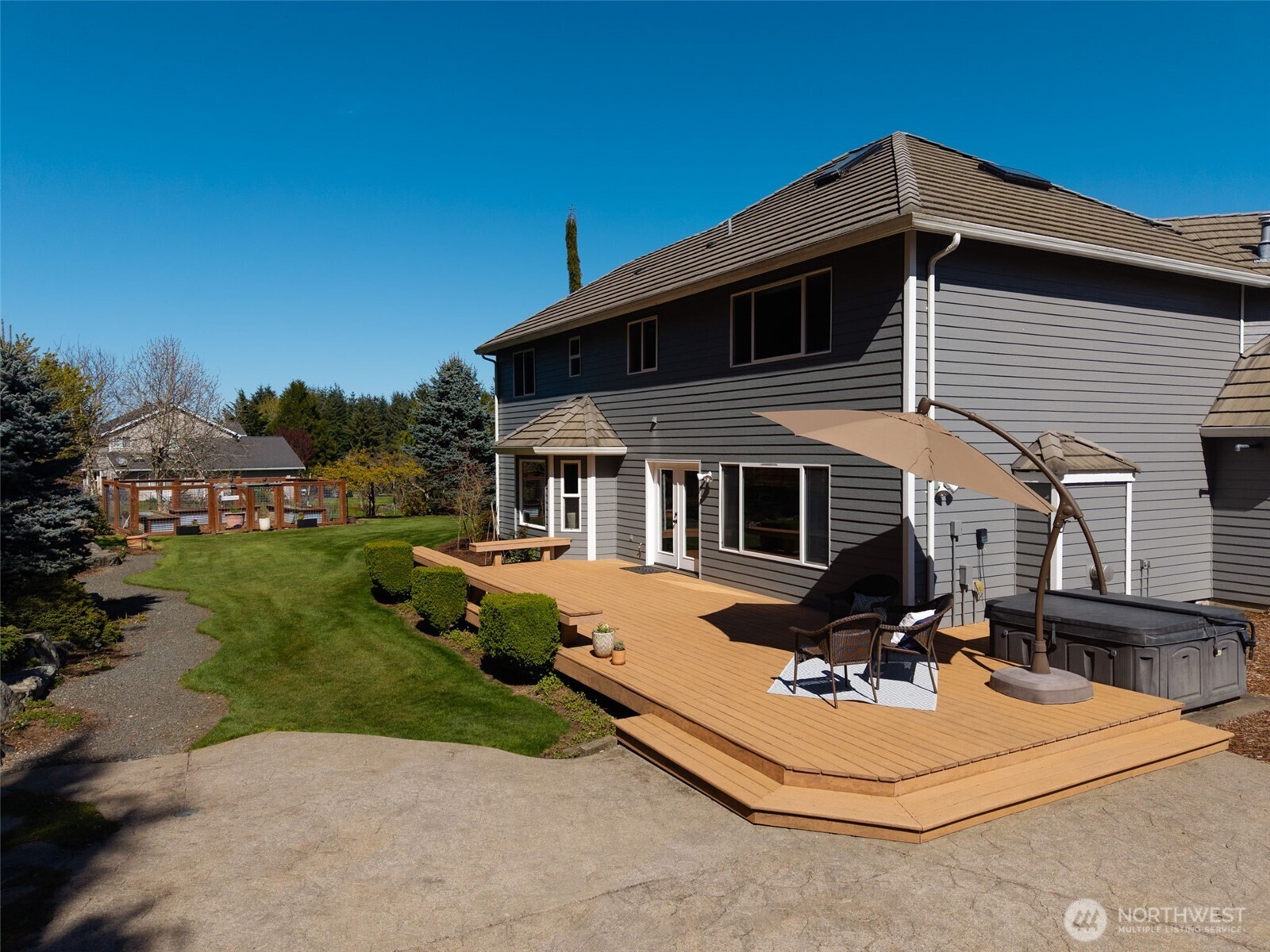 7025 Deerfield Park Drive NE, Olympia, WA 98516