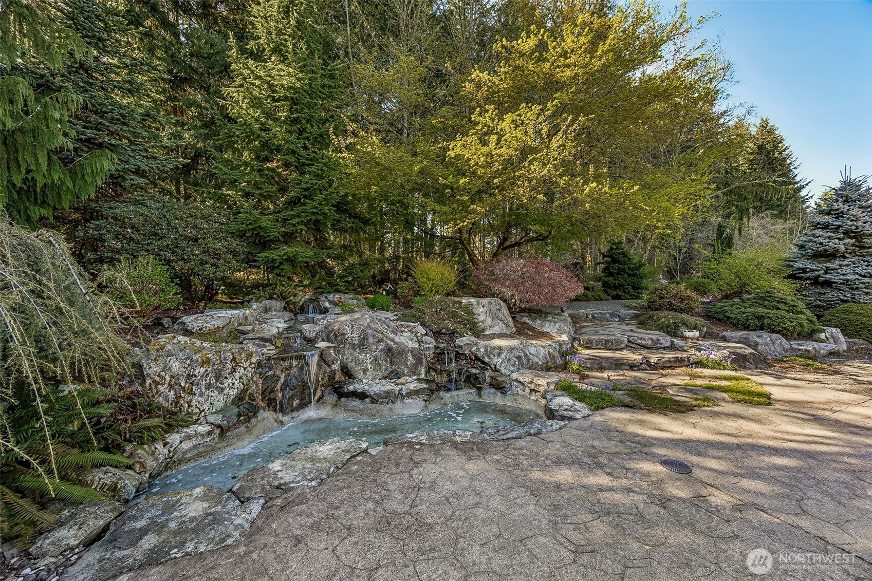 7025 Deerfield Park Drive NE, Olympia, WA 98516