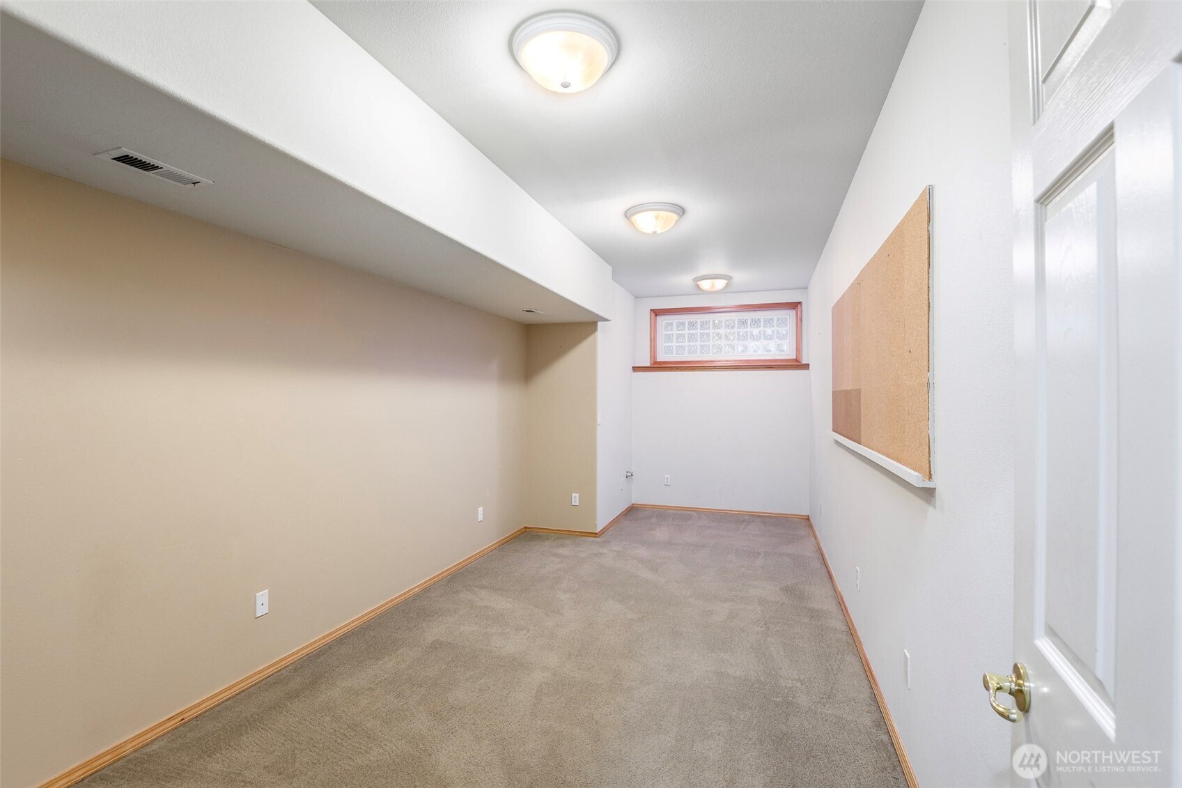 2703 5th Street SW, Puyallup, WA 98373