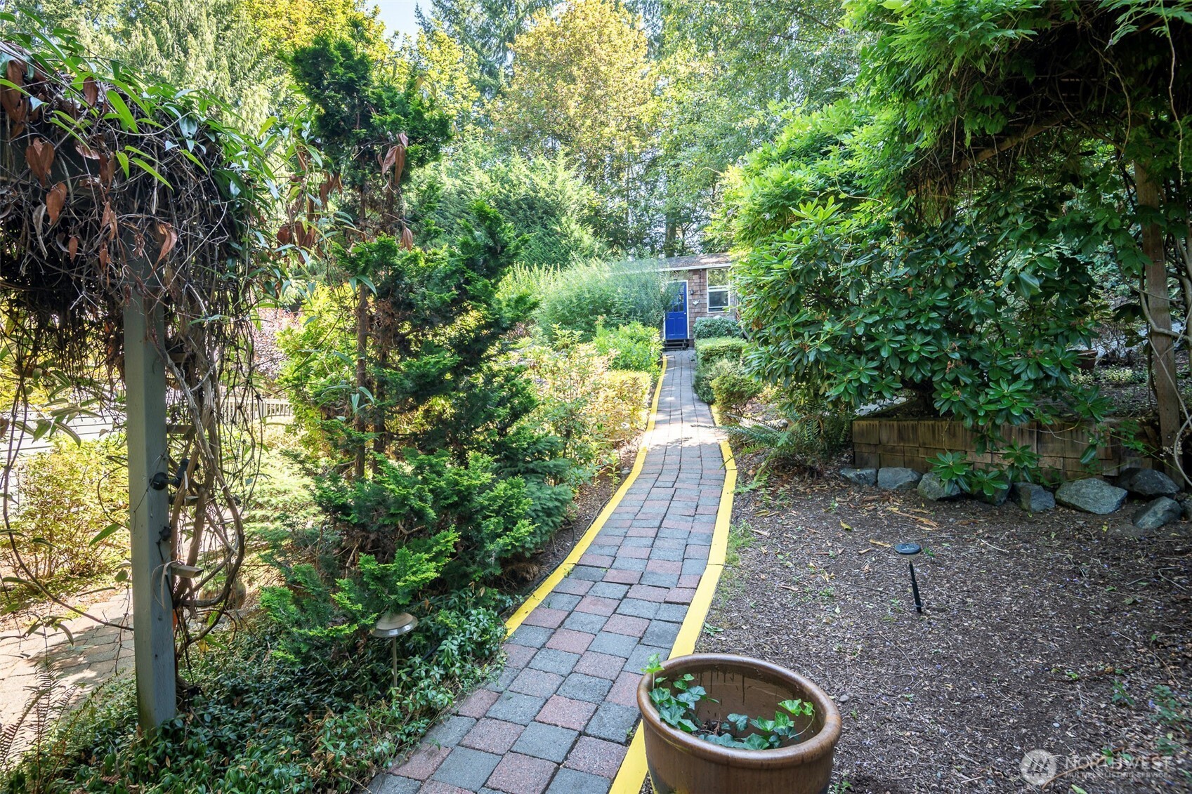 2703 5th Street SW, Puyallup, WA 98373