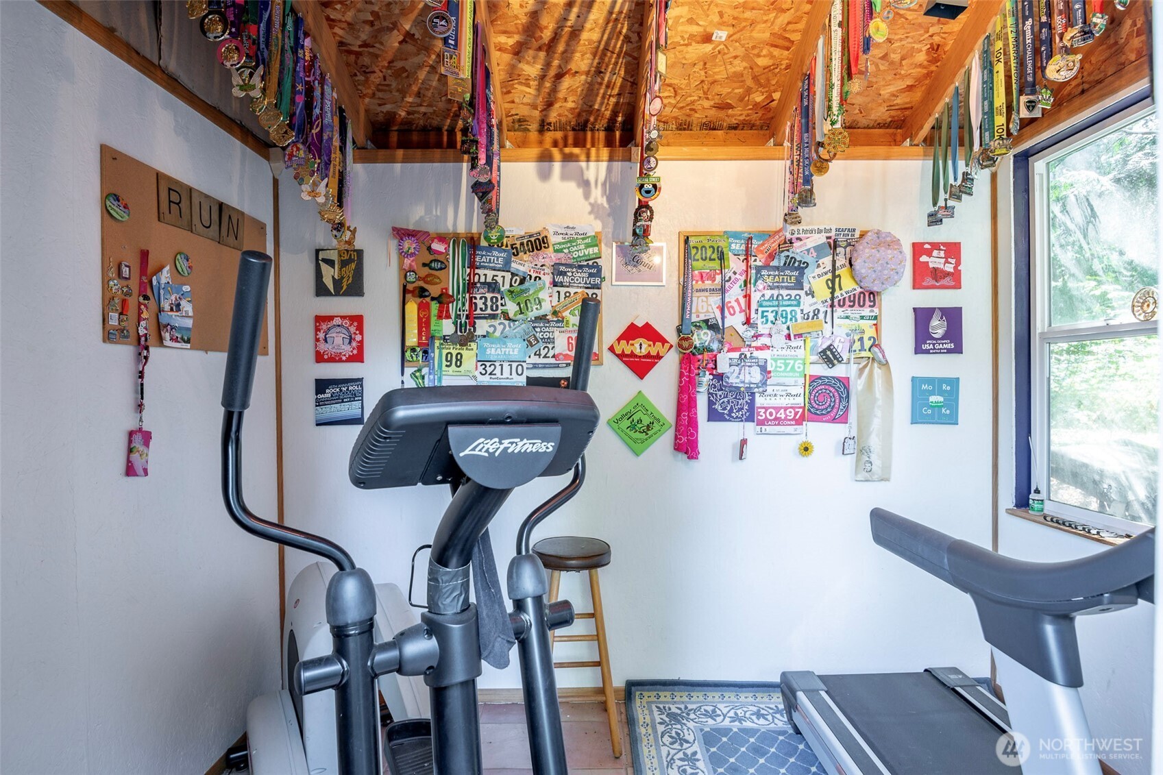 2703 5th Street SW, Puyallup, WA 98373