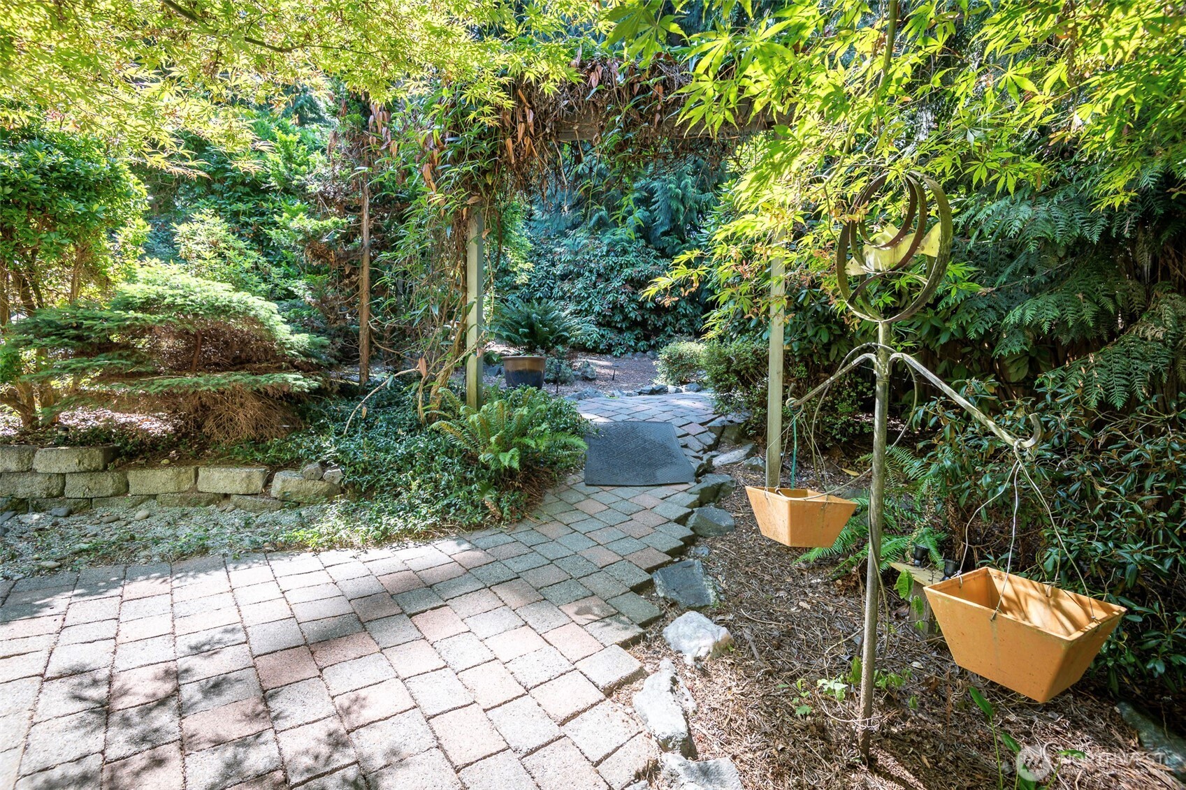 2703 5th Street SW, Puyallup, WA 98373