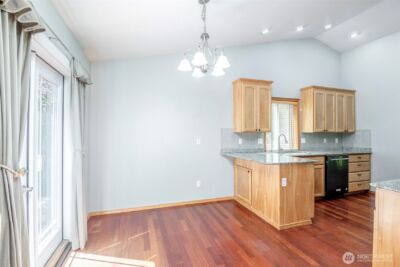 2703 5th Street SW, Puyallup, WA 98373 - Photo 5