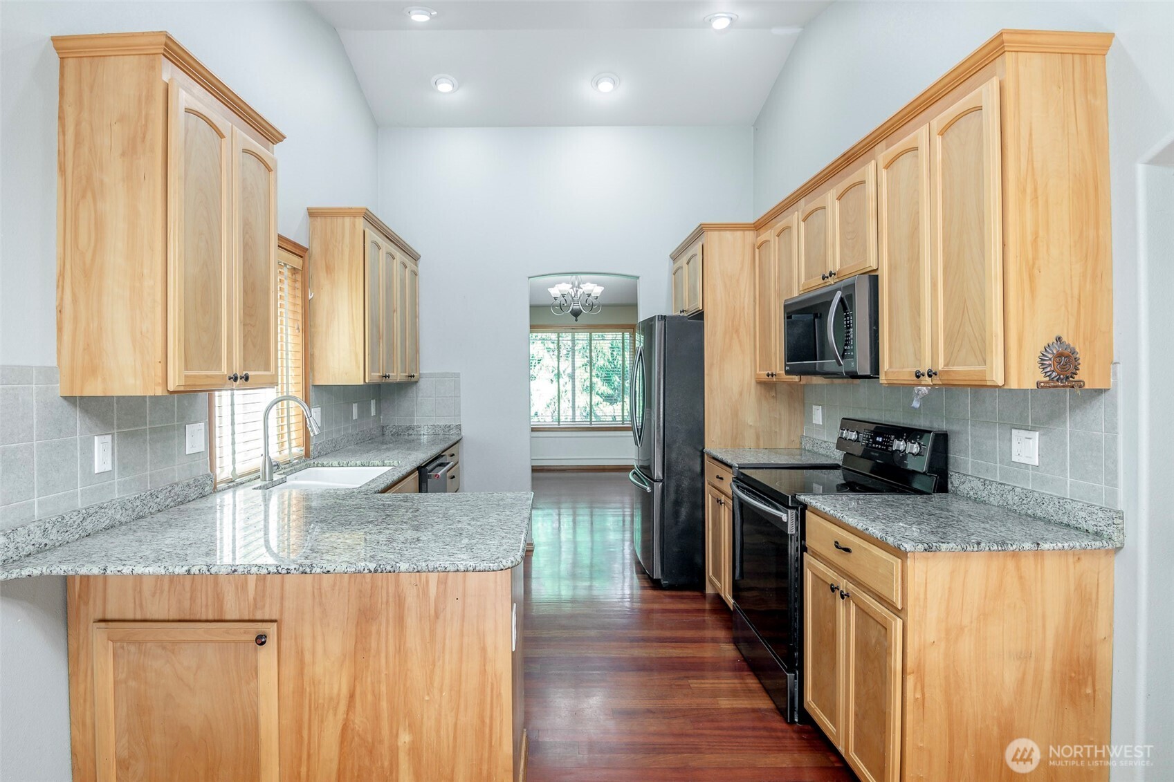 2703 5th Street SW, Puyallup, WA 98373