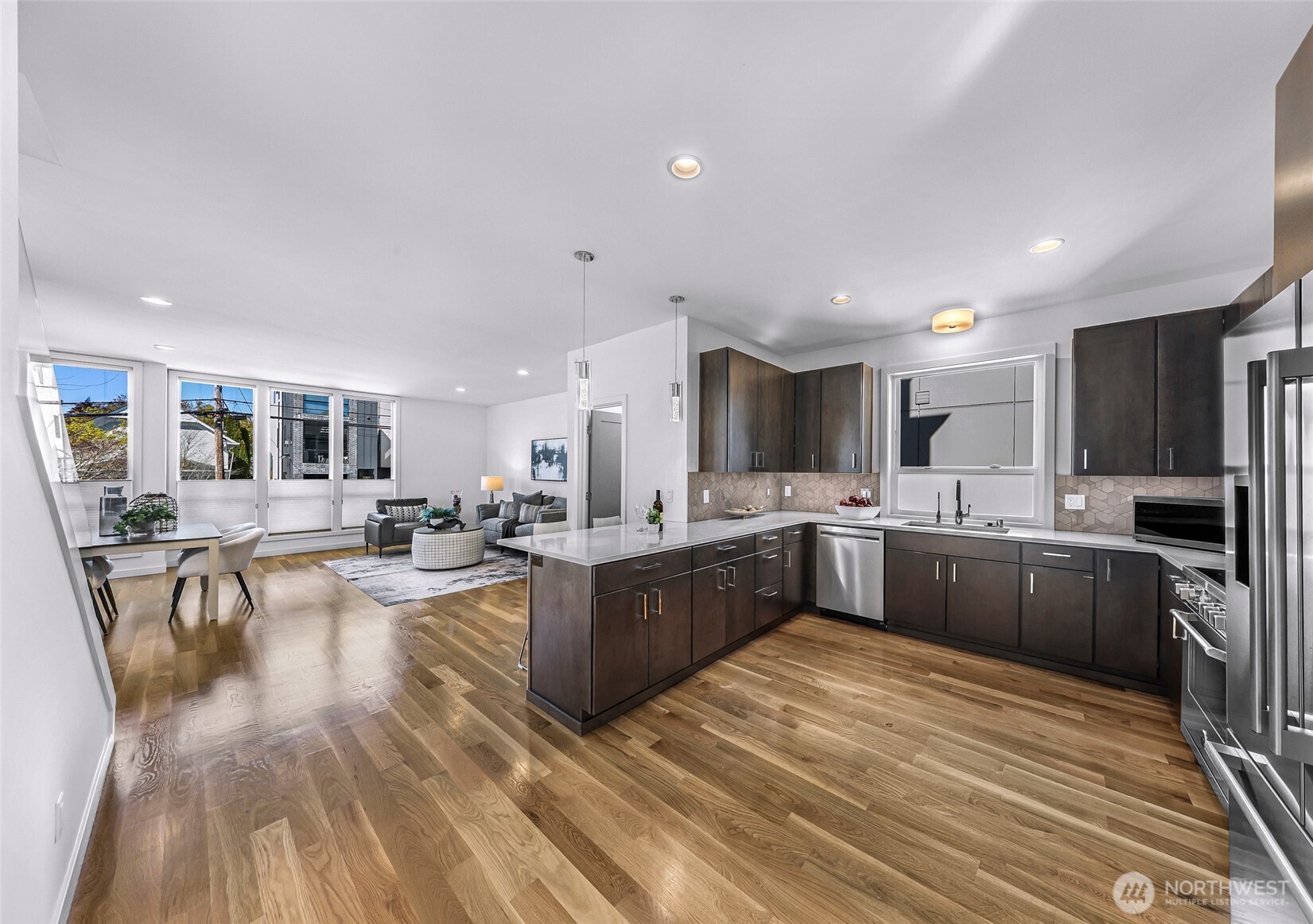 4218 Linden Avenue N, Seattle, WA 98103