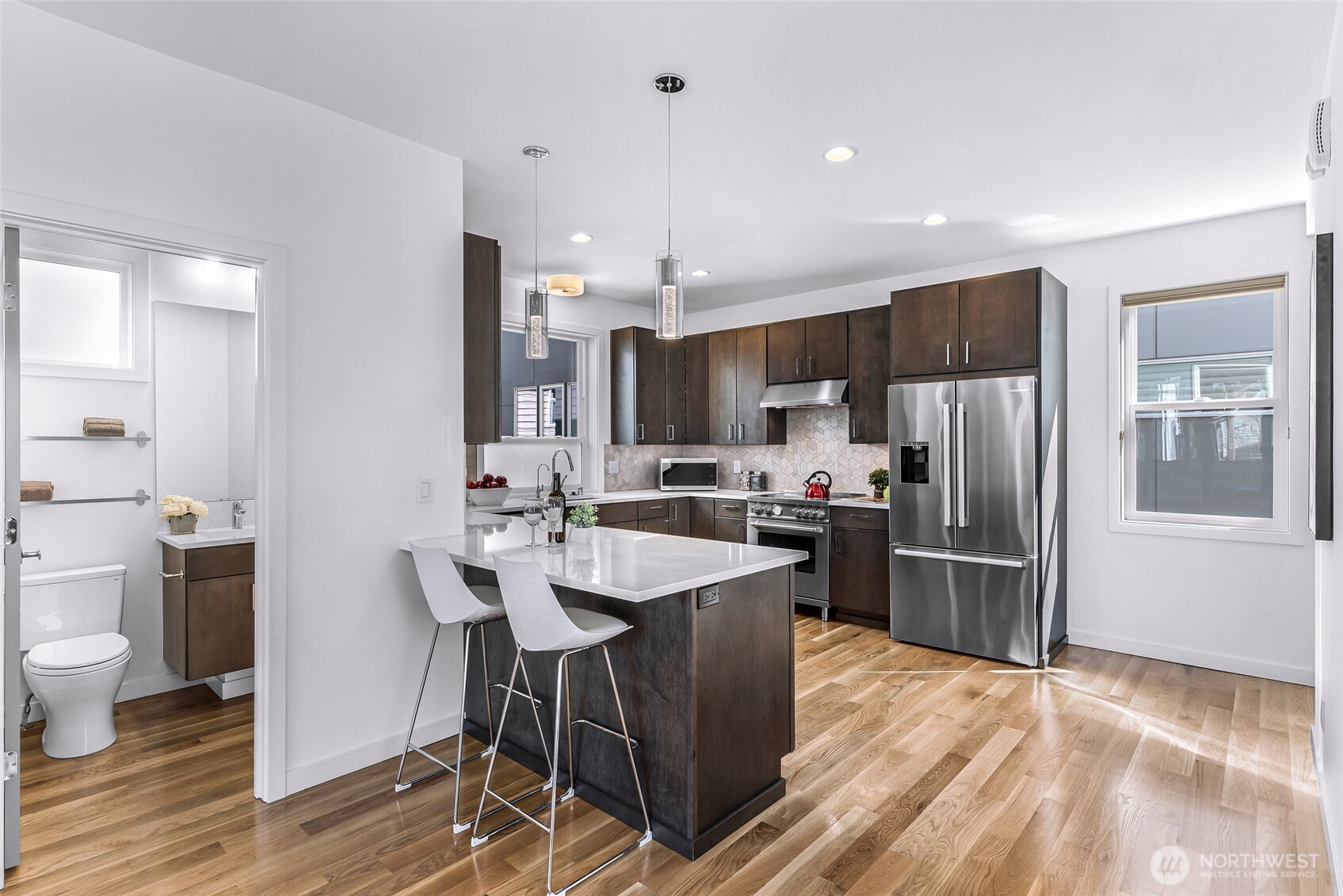 4218 Linden Avenue N, Seattle, WA 98103