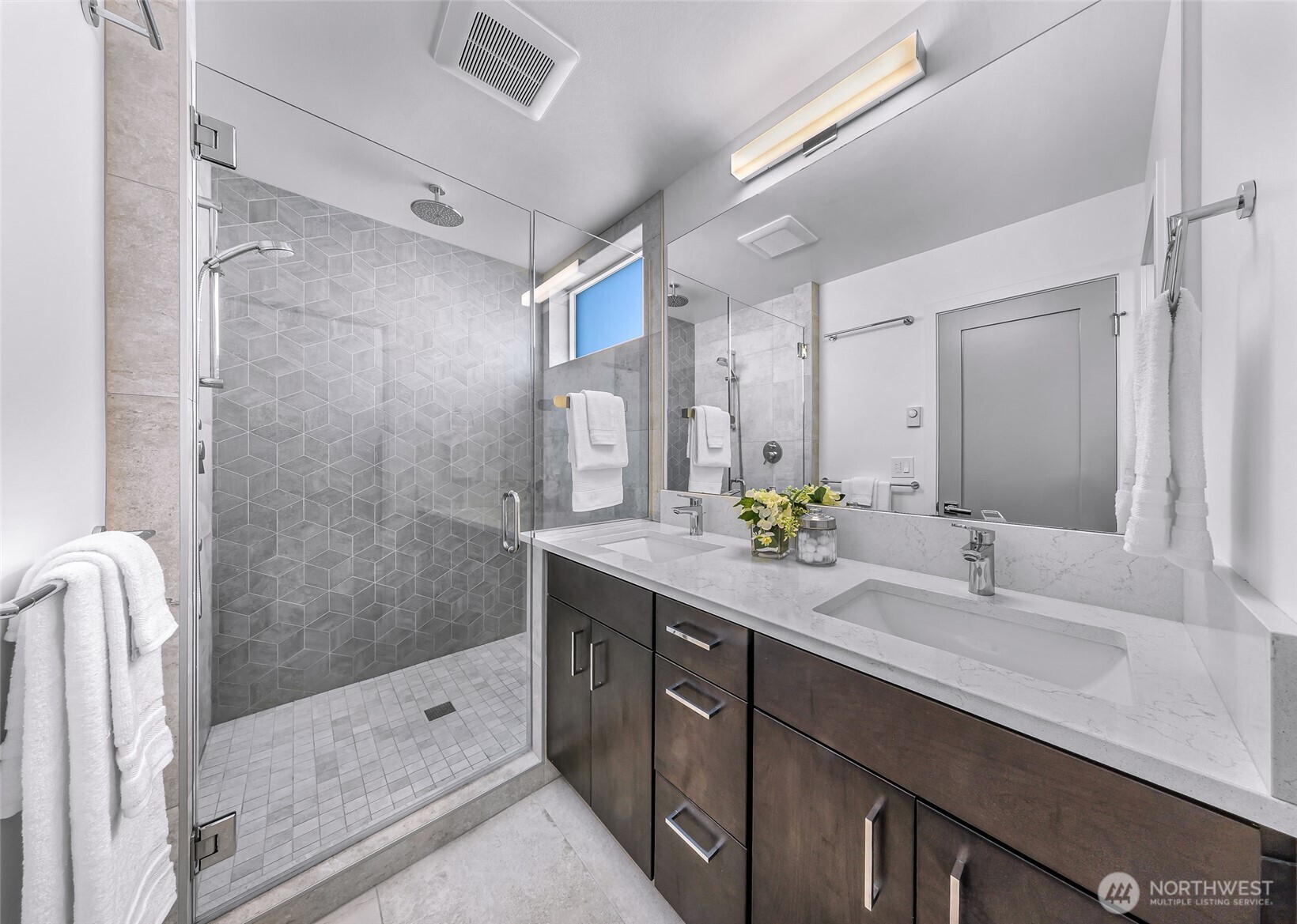 4218 Linden Avenue N, Seattle, WA 98103