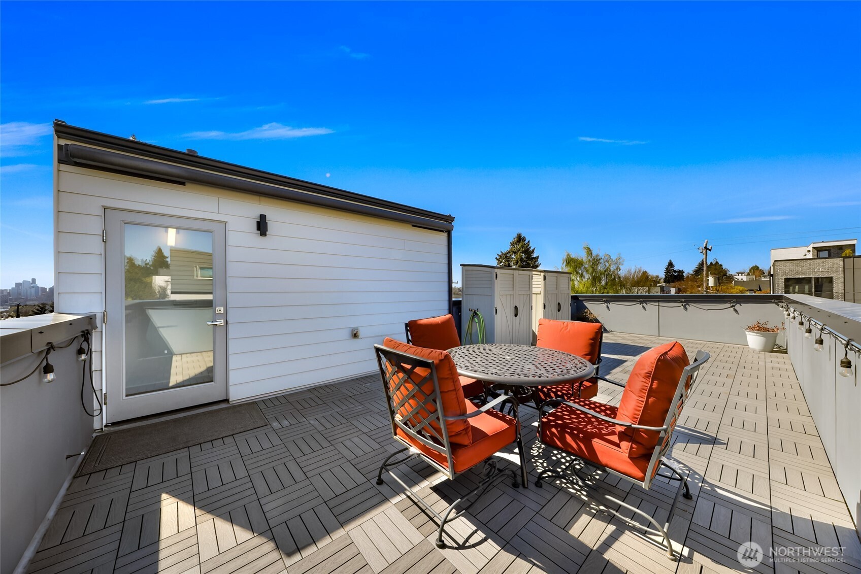 4218 Linden Avenue N, Seattle, WA 98103