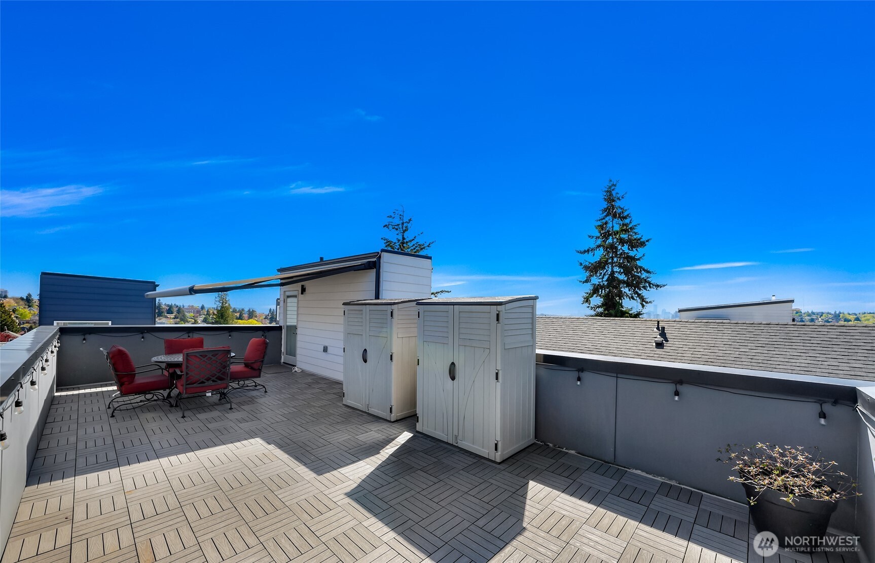 4218 Linden Avenue N, Seattle, WA 98103