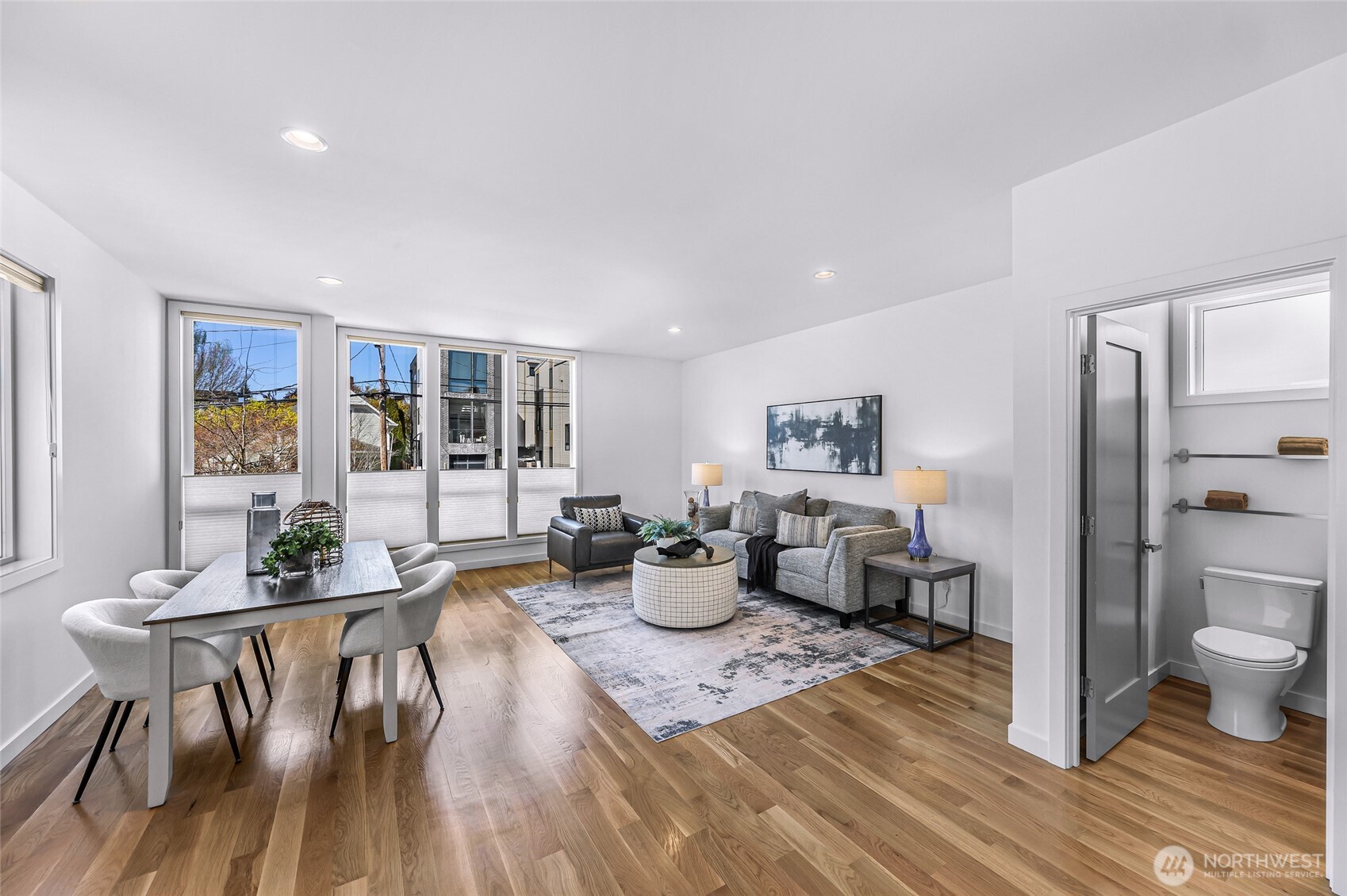 4218 Linden Avenue N, Seattle, WA 98103