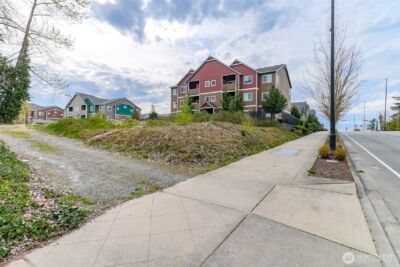 1725 Meridian Avenue E, Edgewood, WA 98371 - Photo 8