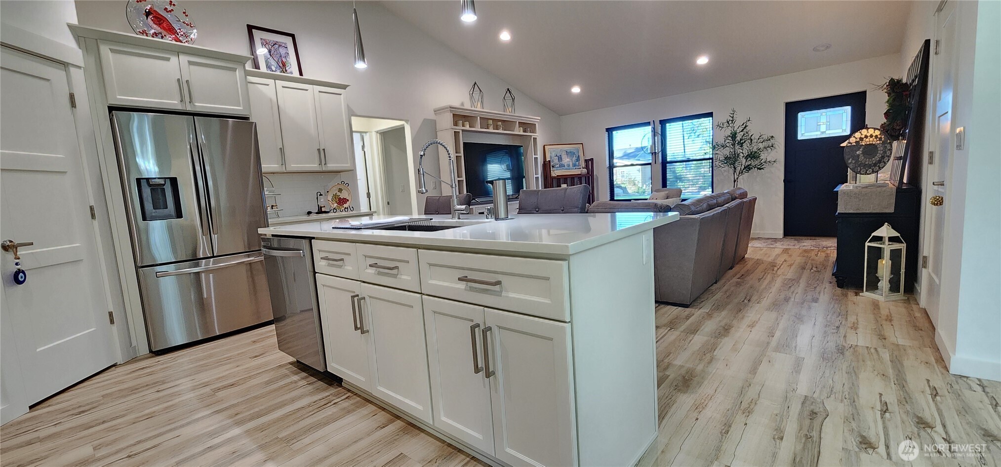 160 E Country Club Drive N, Union, WA 98592