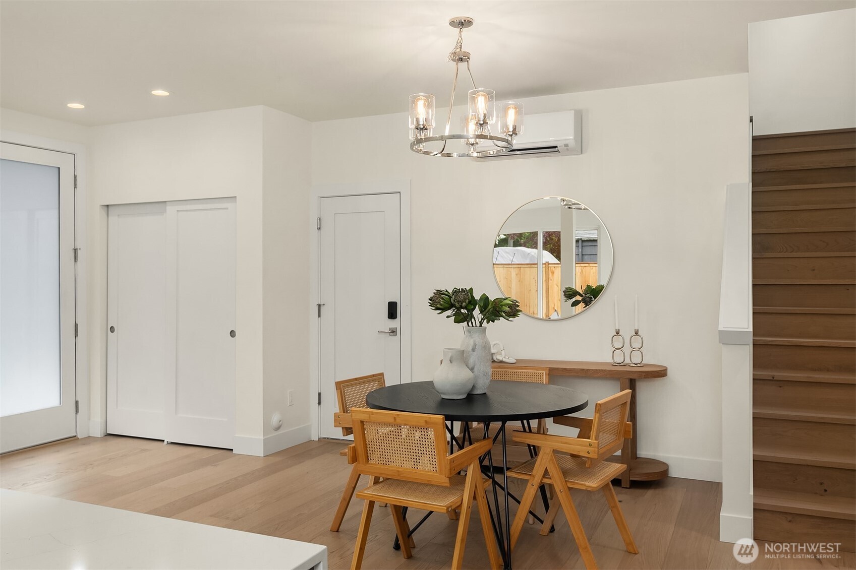 215 NE 123rd Street , Seattle, WA 98125