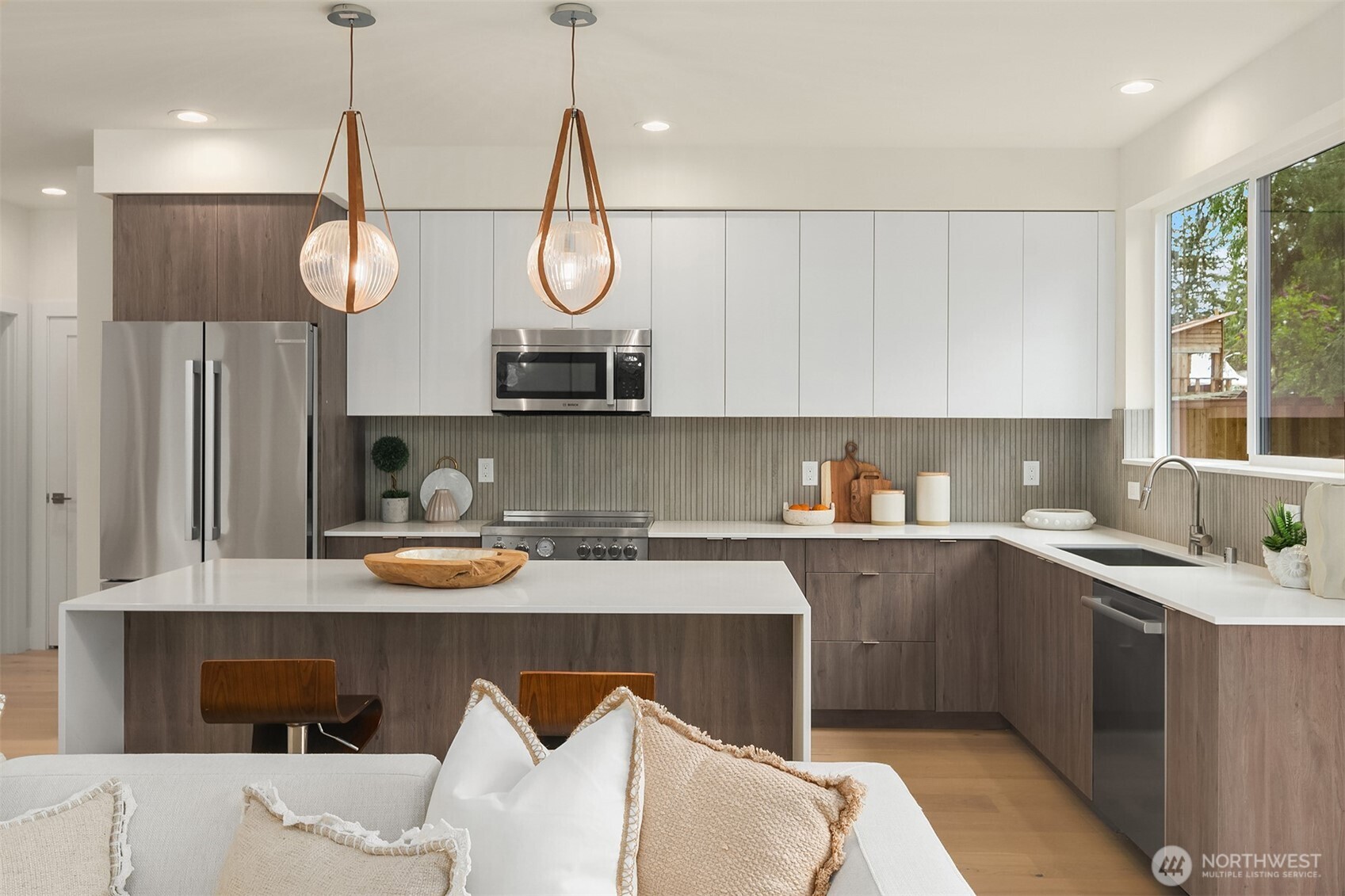 215 NE 123rd Street , Seattle, WA 98125