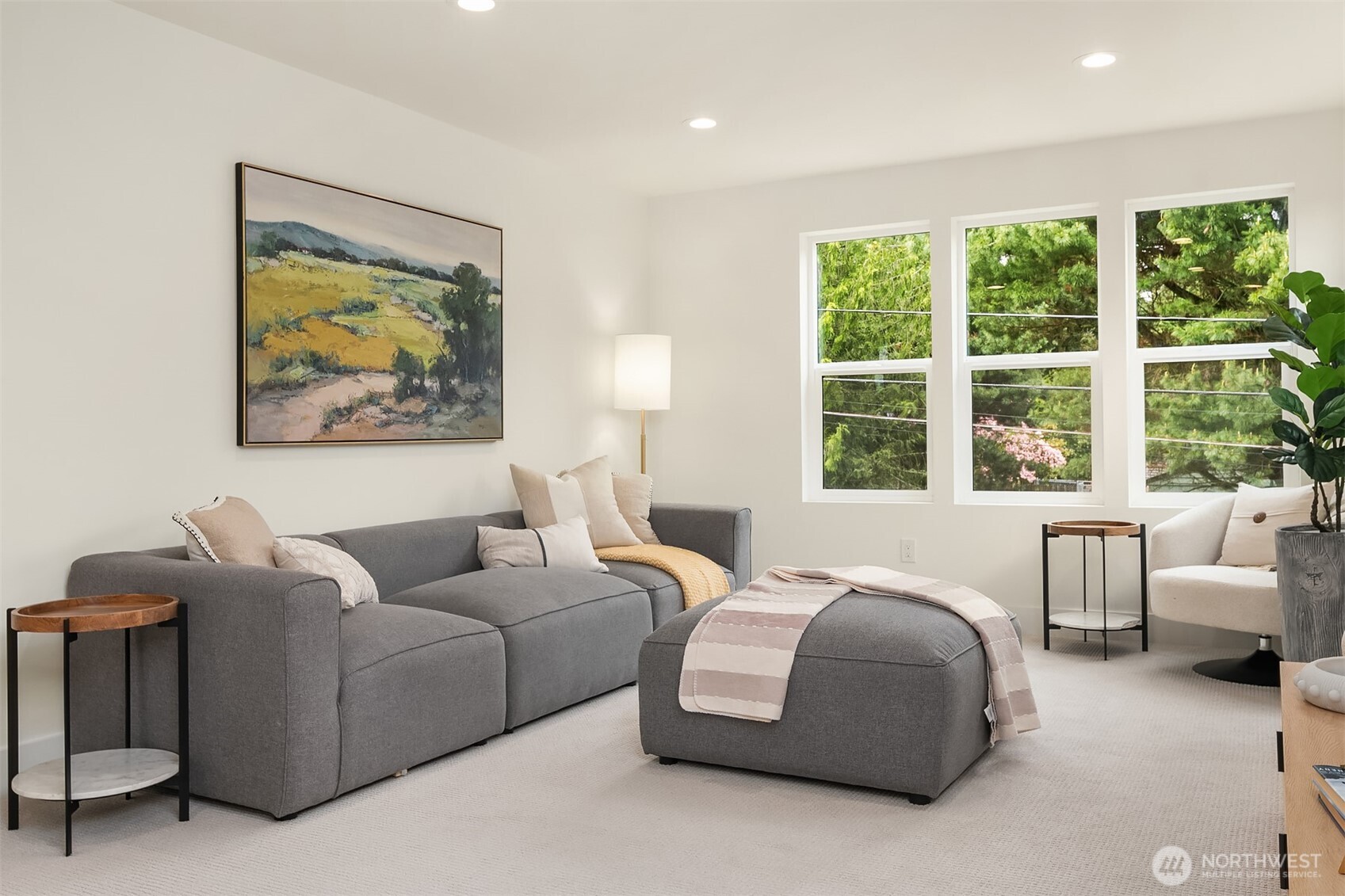 215 NE 123rd Street , Seattle, WA 98125