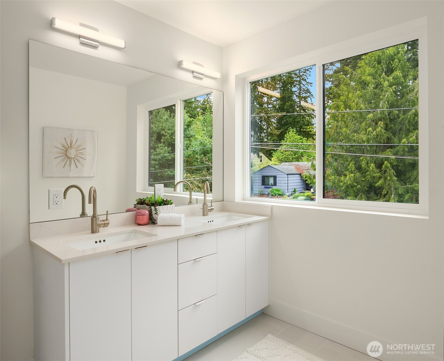 215 NE 123rd Street , Seattle, WA 98125