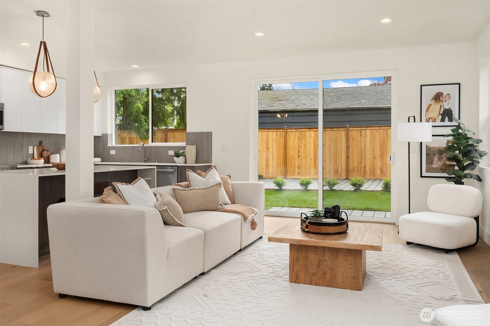 215 NE 123rd Street , Seattle, WA 98125