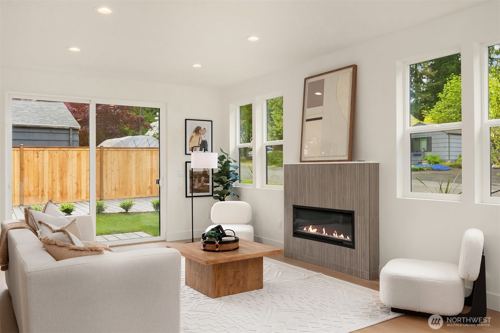 215 NE 123rd Street , Seattle, WA 98125