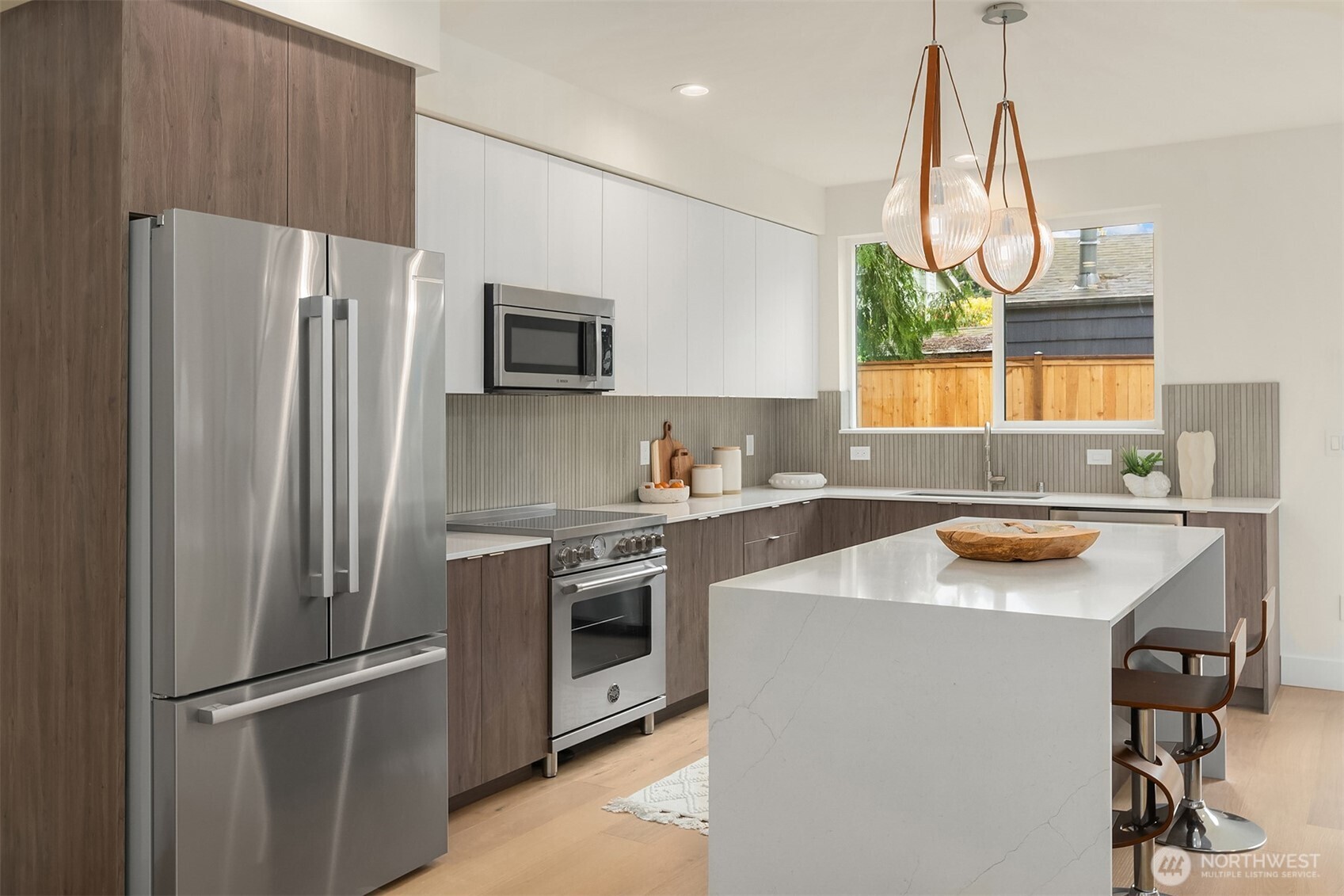 215 NE 123rd Street , Seattle, WA 98125