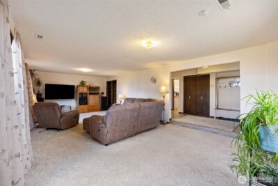 4537 Dunn Street NE, Moses Lake, WA 98837 - Photo 8