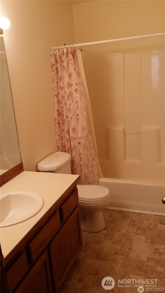 906 S 22nd Court , Mount Vernon, WA 98274