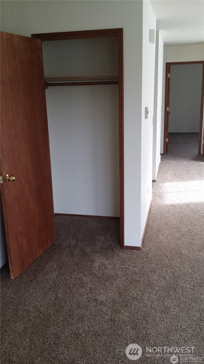 906 S 22nd Court , Mount Vernon, WA 98274