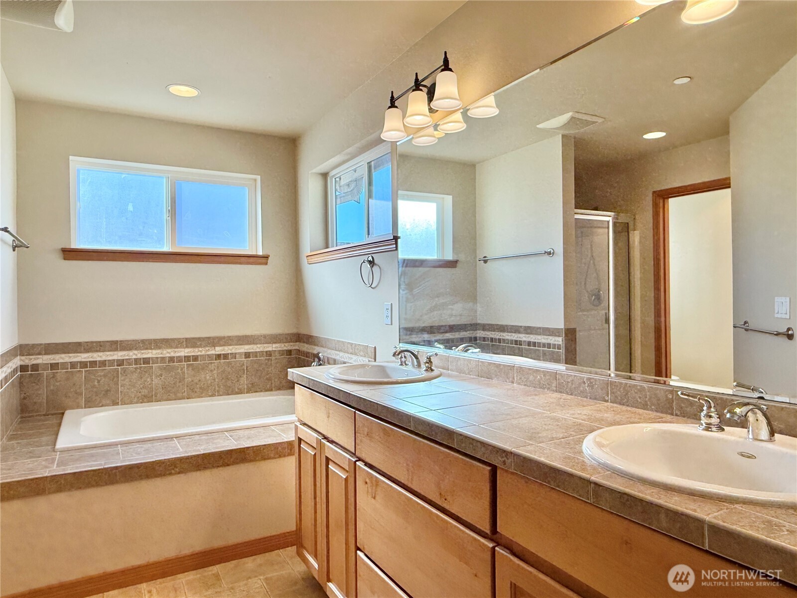 3727 134th Place SW, Lynnwood, WA 98087