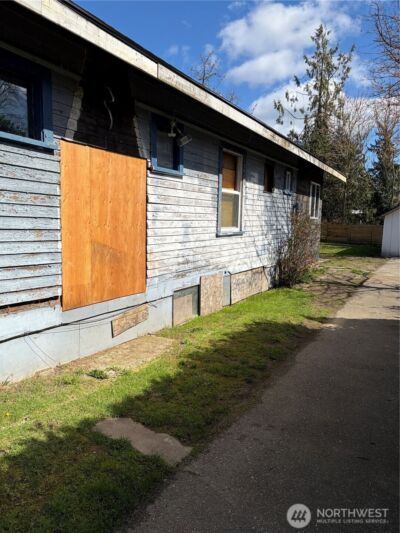 1506 Elizabeth Avenue , Bremerton, WA 98337-1733 - Photo 3