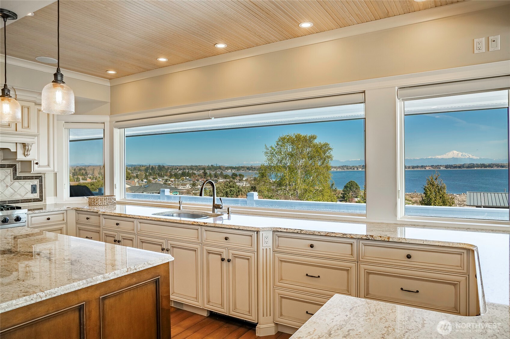 5685 Nakat Way , Blaine, WA 98230