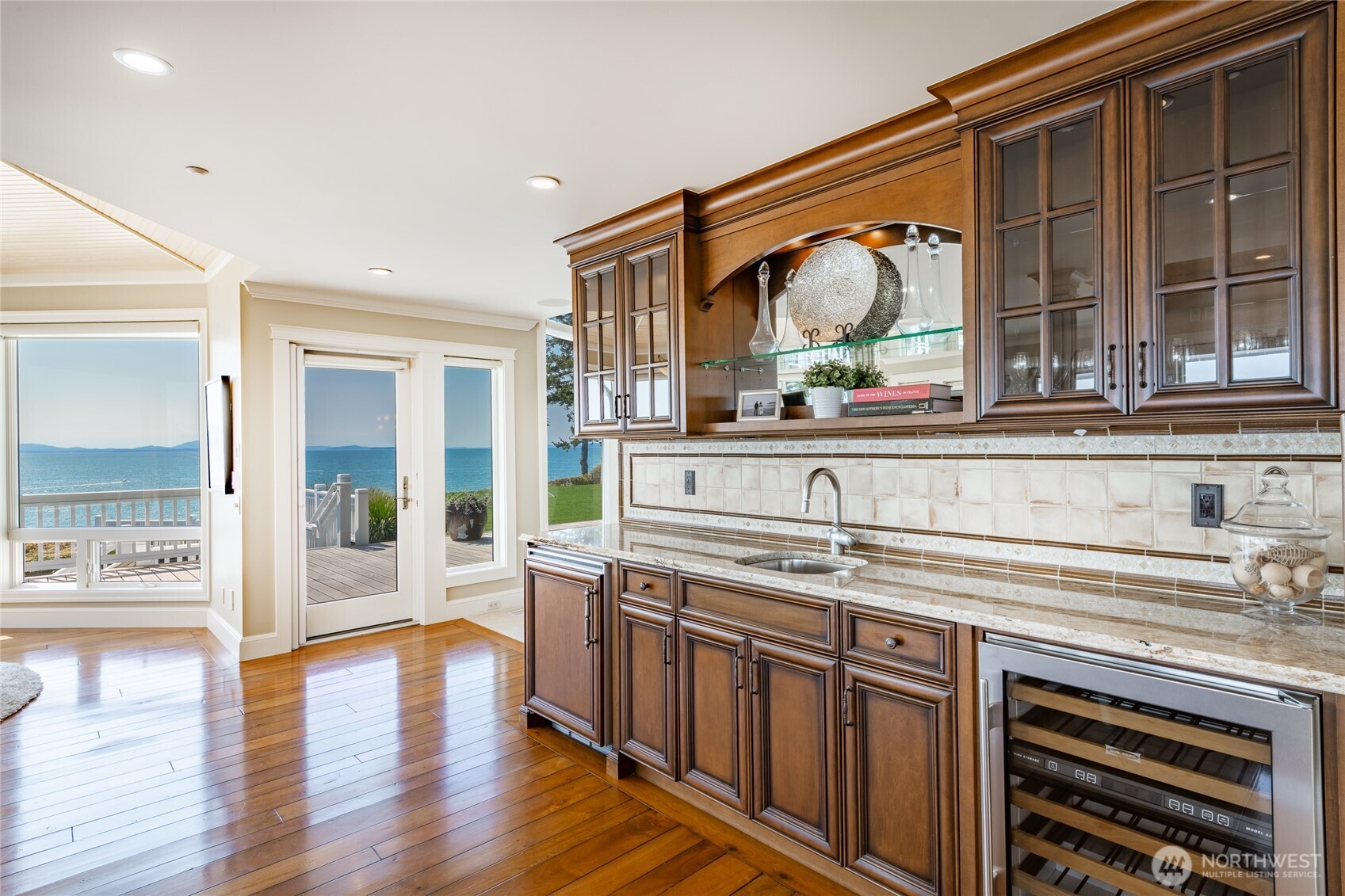 5685 Nakat Way , Blaine, WA 98230