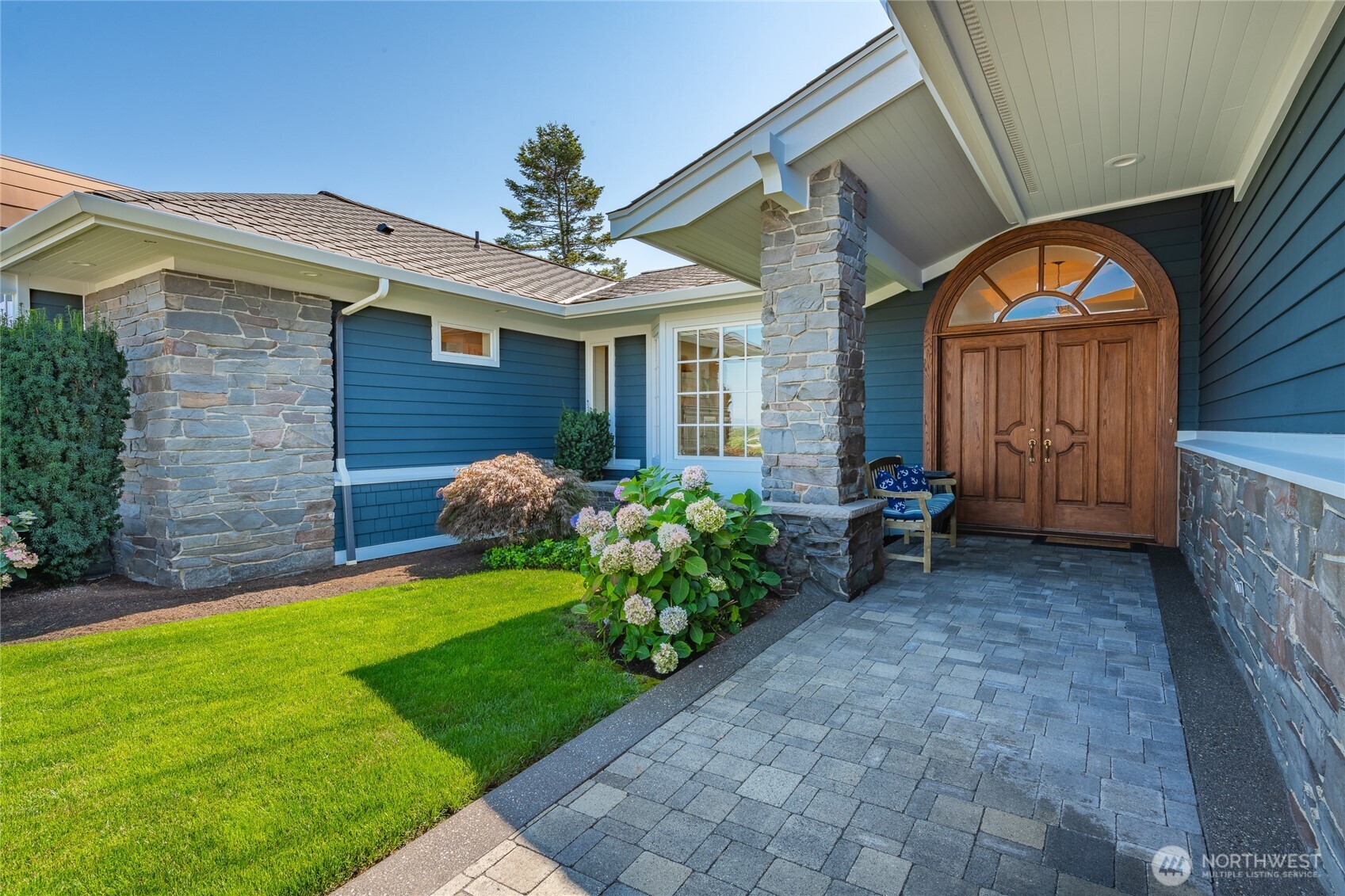 5685 Nakat Way , Blaine, WA 98230