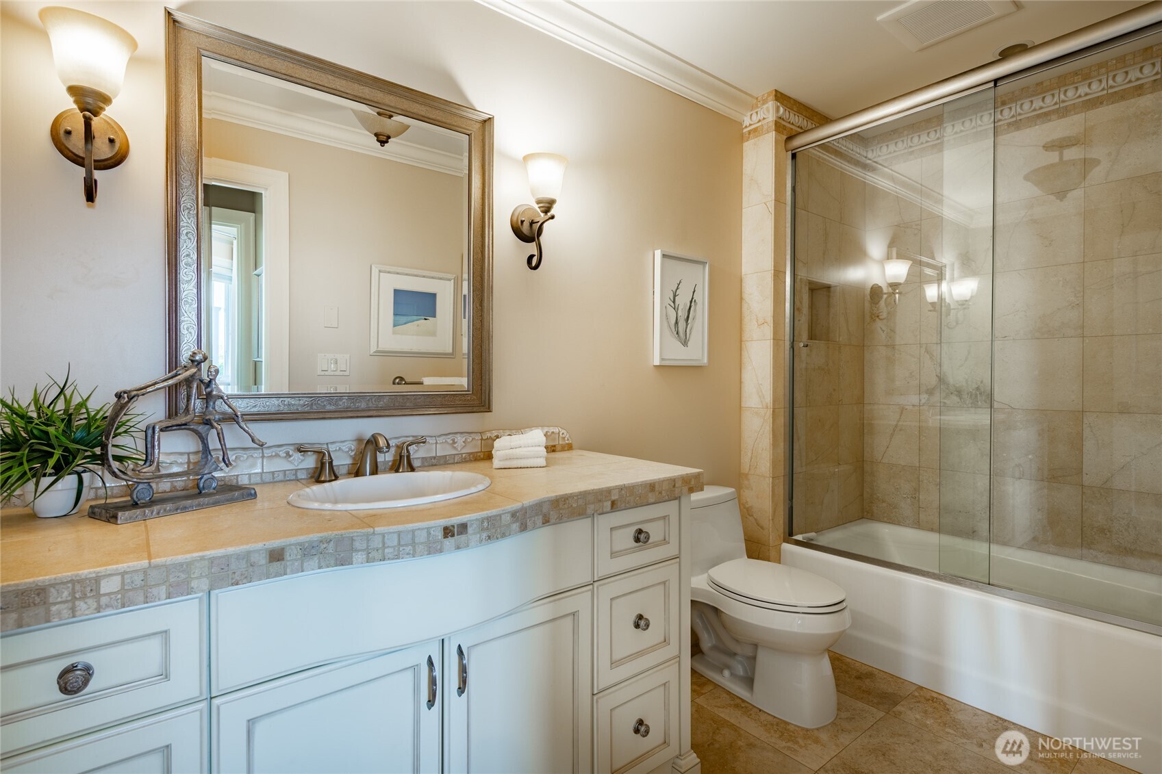 5685 Nakat Way , Blaine, WA 98230