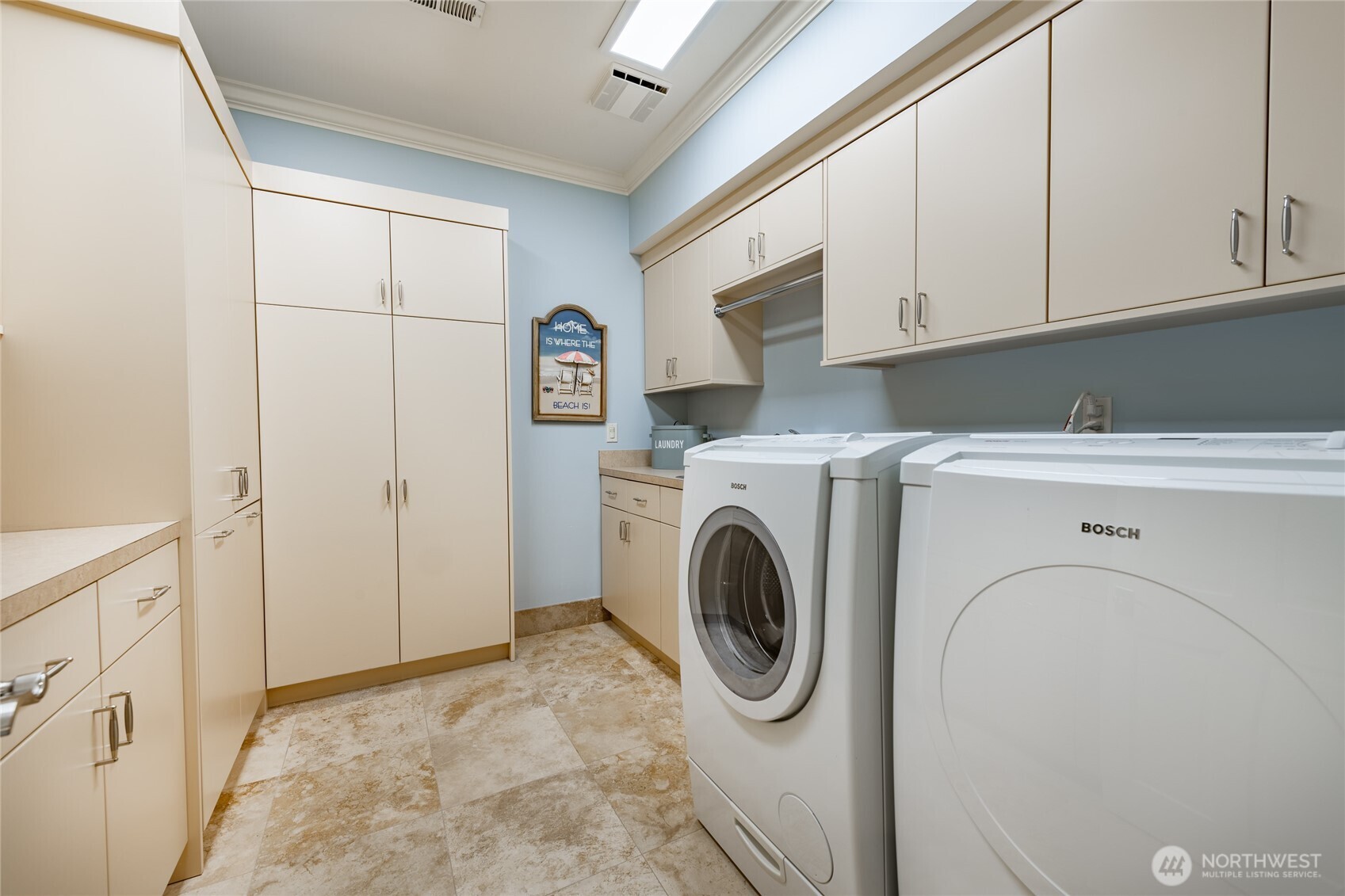 5685 Nakat Way , Blaine, WA 98230