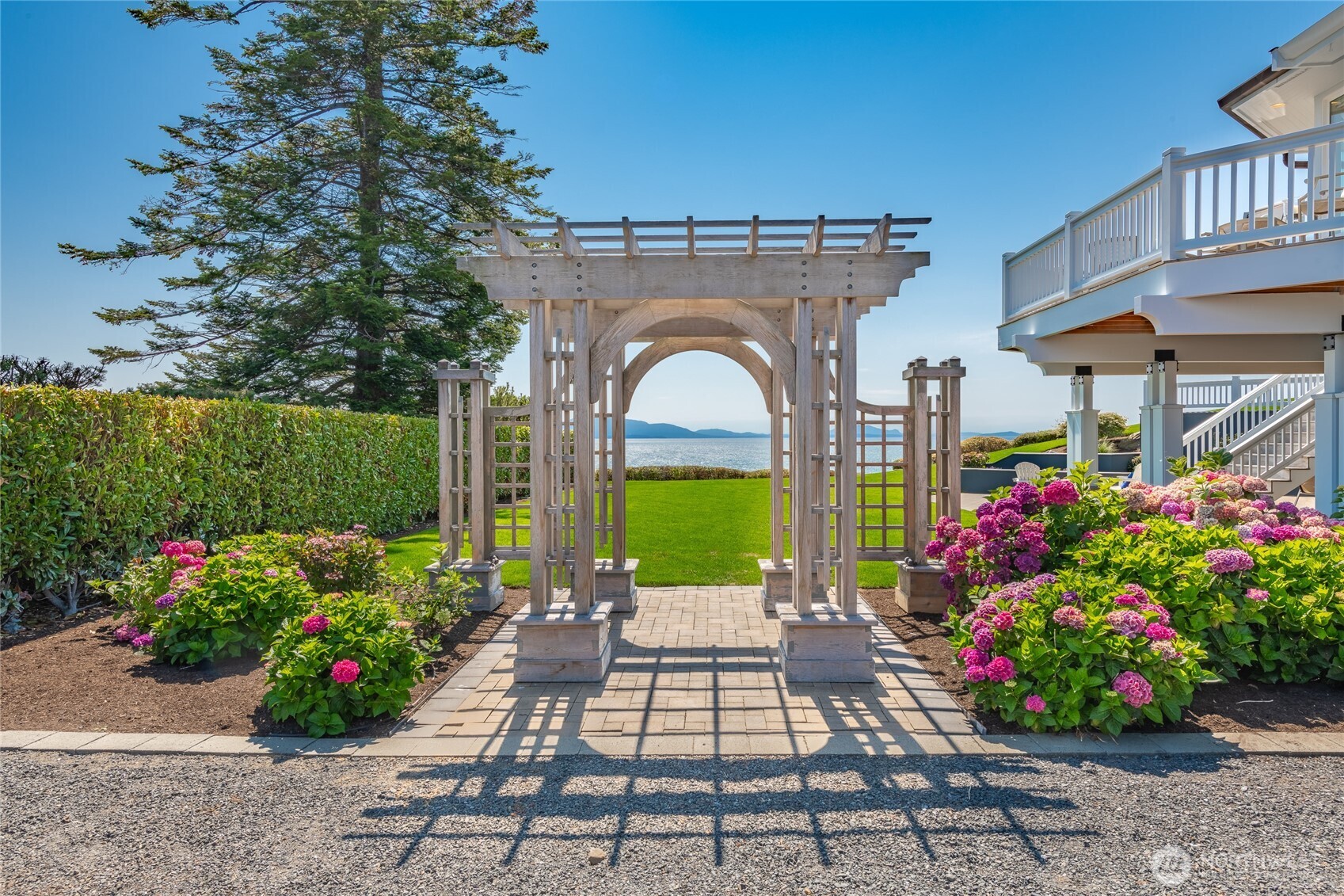 5685 Nakat Way , Blaine, WA 98230