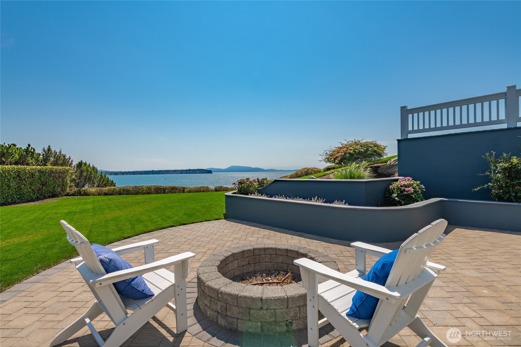 5685 Nakat Way , Blaine, WA 98230