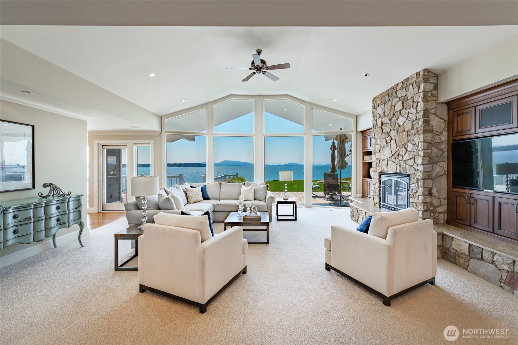 5685 Nakat Way , Blaine, WA 98230