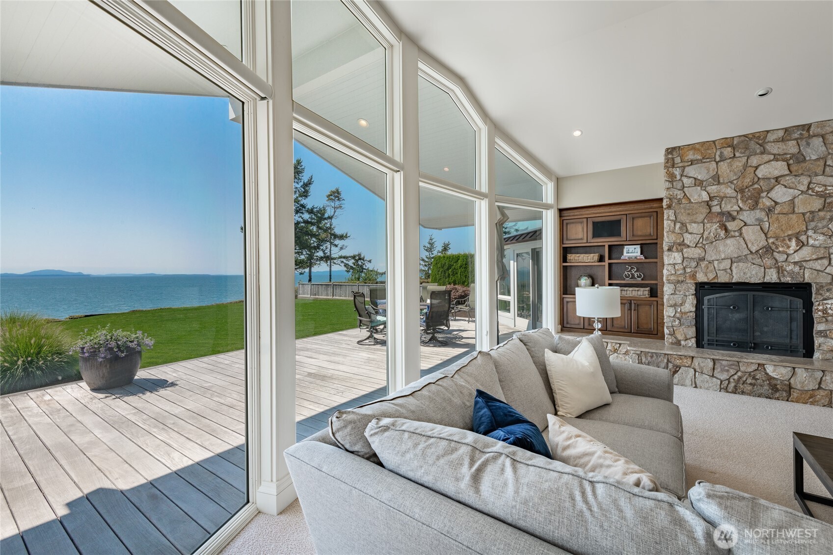 5685 Nakat Way , Blaine, WA 98230