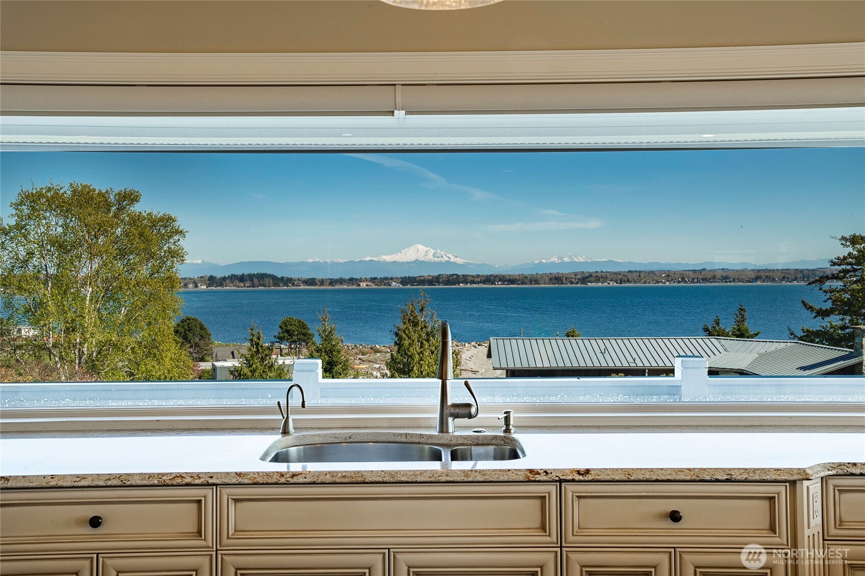 5685 Nakat Way , Blaine, WA 98230