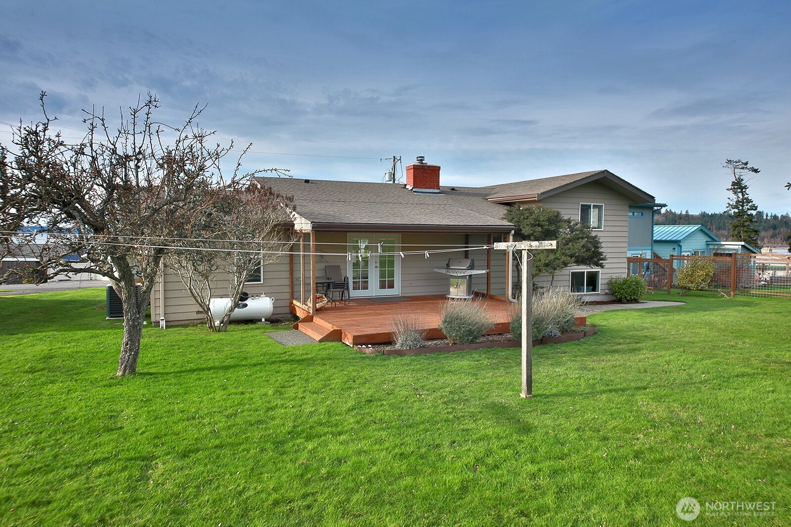 8201 Olympic View Lane , Clinton, WA 98236