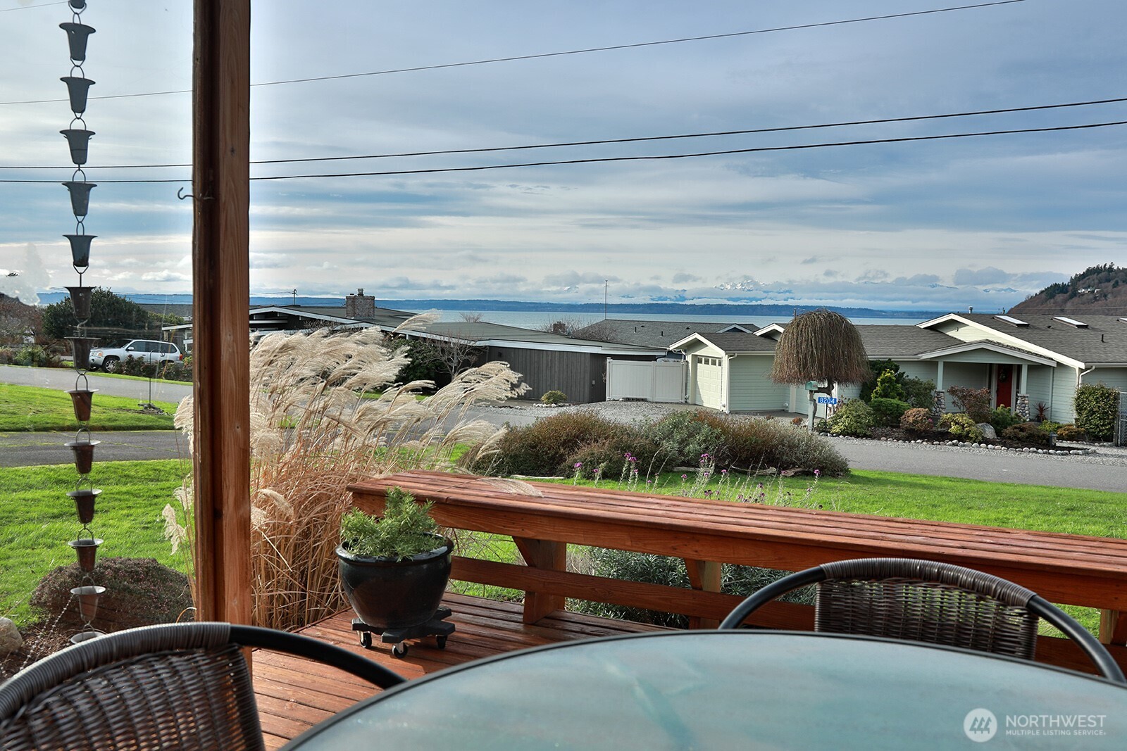 8201 Olympic View Lane , Clinton, WA 98236