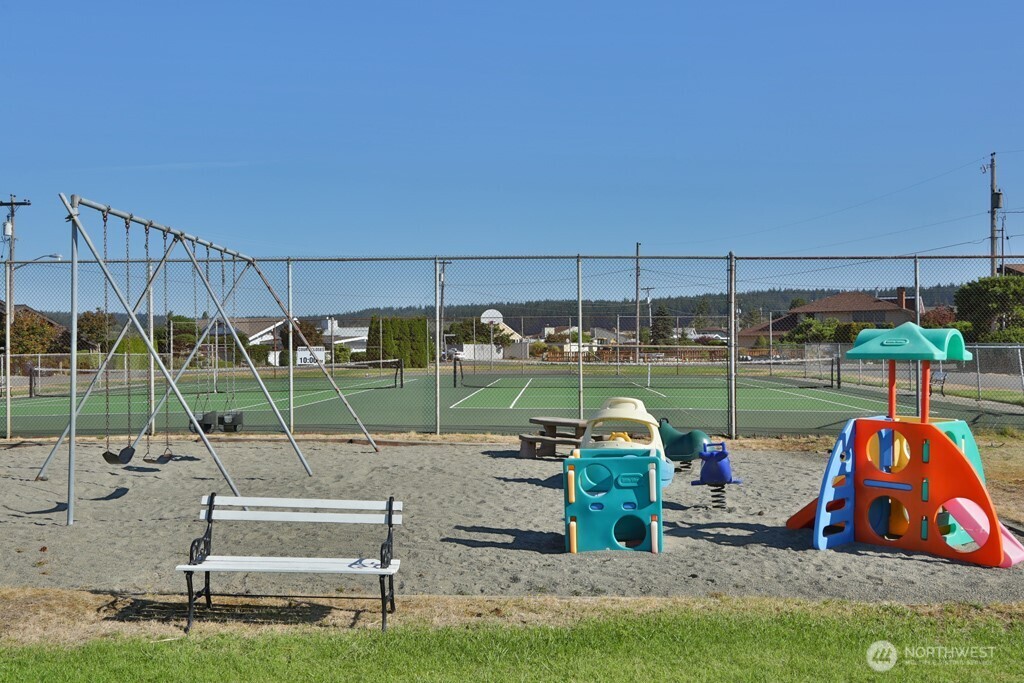 8201 Olympic View Lane , Clinton, WA 98236