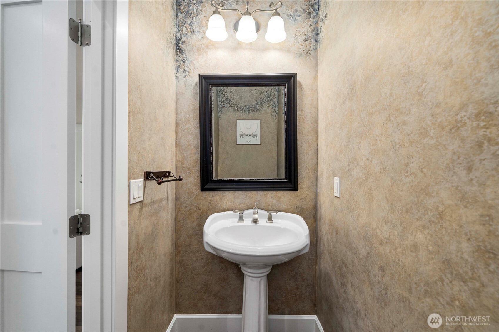 11028 E Riverside Drive , Bothell, WA 98011